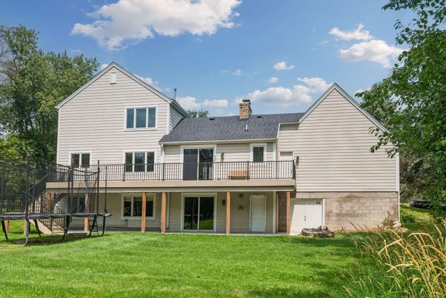 2775 White Oak Circle, Orono, MN 55356