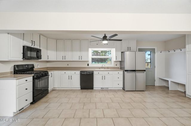 1451 Cass Road, Maumee, OH 43537