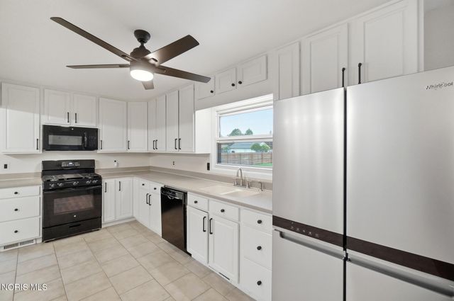 1451 Cass Road, Maumee, OH 43537