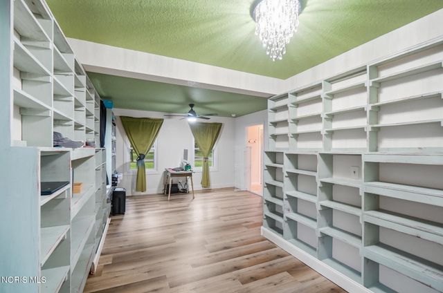 1451 Cass Road, Maumee, OH 43537