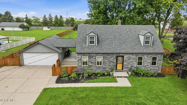1451 Cass Road, Maumee, OH 43537