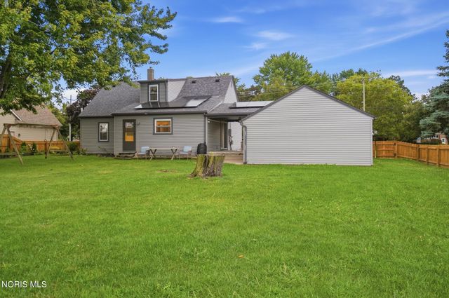 1451 Cass Road, Maumee, OH 43537