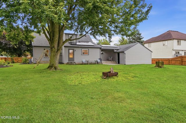 1451 Cass Road, Maumee, OH 43537