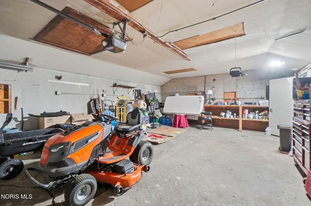 1451 Cass Road, Maumee, OH 43537