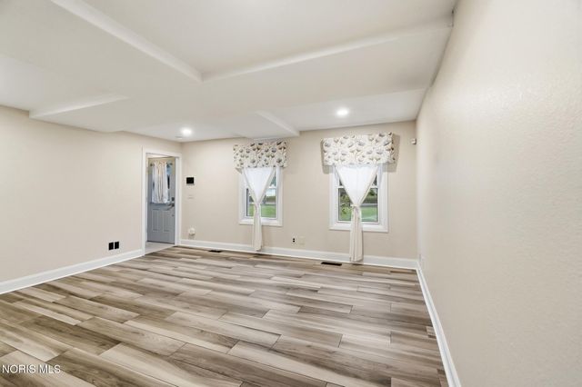 1451 Cass Road, Maumee, OH 43537