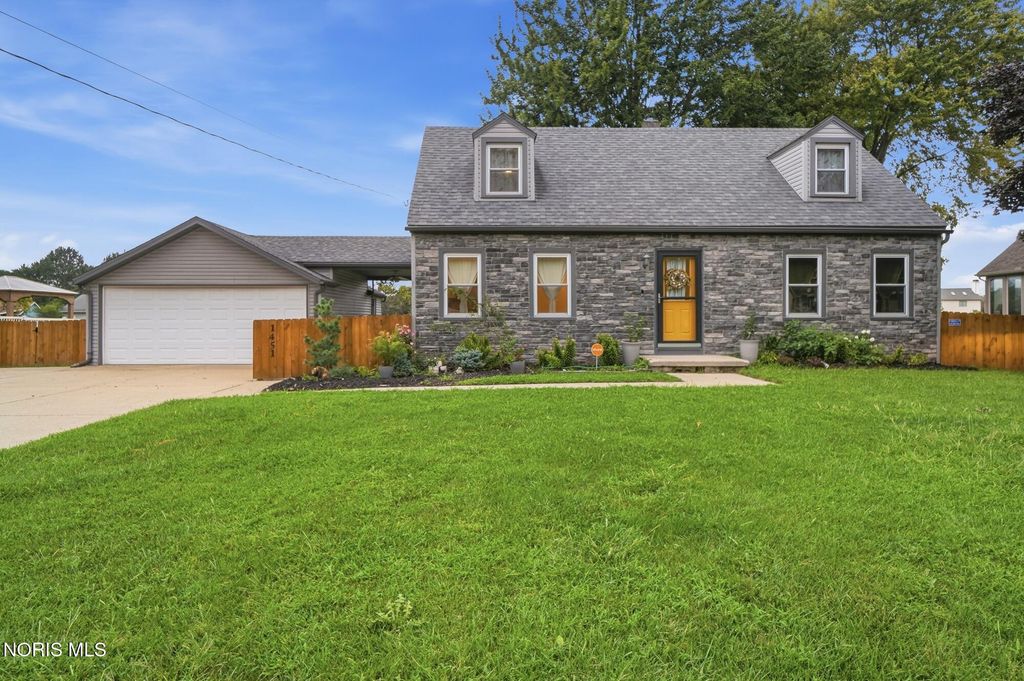 1451 Cass Road, Maumee, OH 43537
