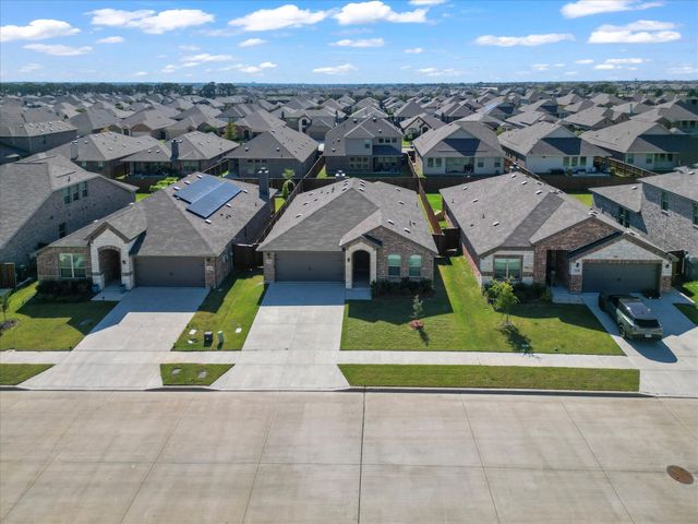11436 Woody Creek Trail, Aubrey, TX 76227