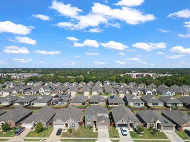 11436 Woody Creek Trail, Aubrey, TX 76227