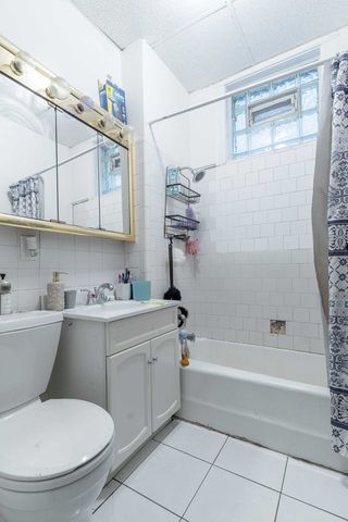 3402 W Lexington Street, Chicago, IL 60624