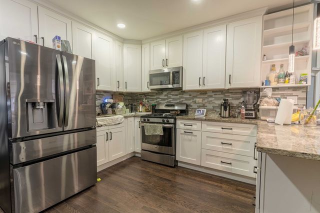 3402 W Lexington Street, Chicago, IL 60624