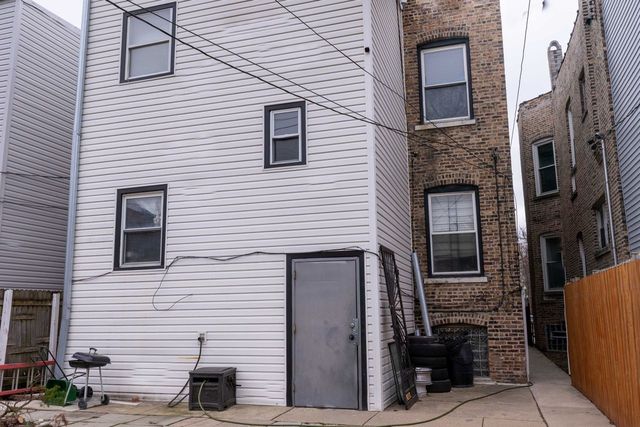 3402 W Lexington Street, Chicago, IL 60624