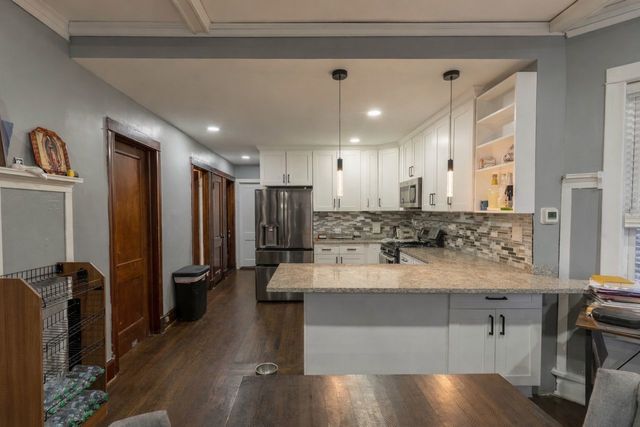 3402 W Lexington Street, Chicago, IL 60624