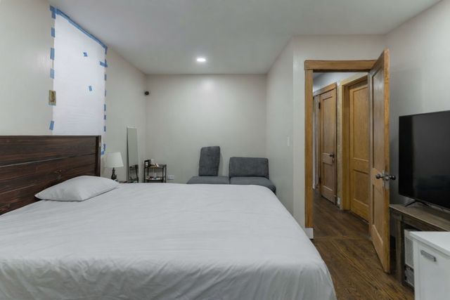 3402 W Lexington Street, Chicago, IL 60624