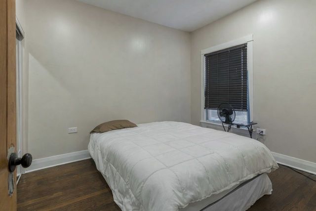 3402 W Lexington Street, Chicago, IL 60624