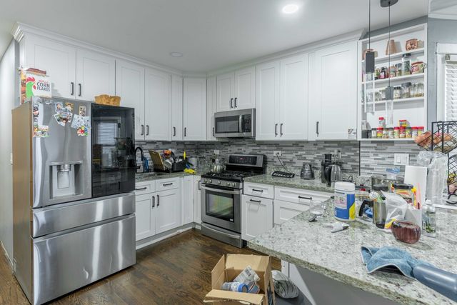 3402 W Lexington Street, Chicago, IL 60624