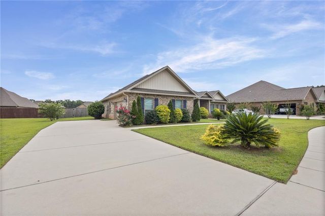 9002 Amelia Drive, Mobile, AL 36695