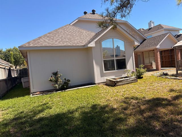 7804 Brook Meadow Lane, Fort Worth, TX 76133