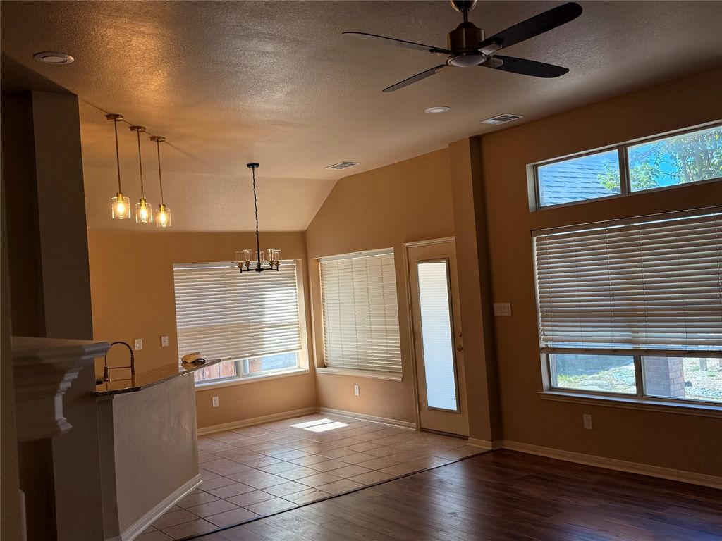 7804 Brook Meadow Lane, Fort Worth, TX 76133 — photo 4
