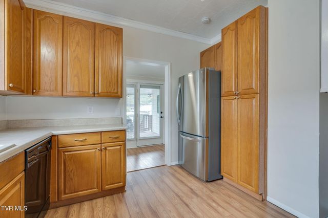 322 Carolina Avenue, Erwin, TN 37650