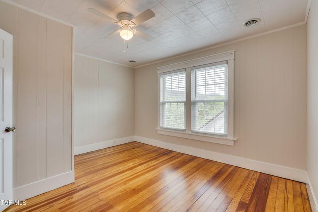 322 Carolina Avenue, Erwin, TN 37650