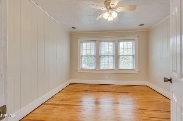 322 Carolina Avenue, Erwin, TN 37650