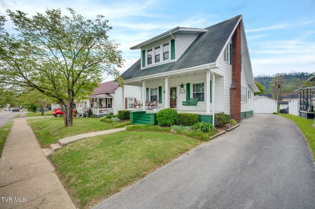 322 Carolina Avenue, Erwin, TN 37650