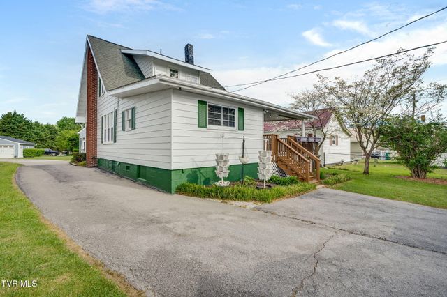 322 Carolina Avenue, Erwin, TN 37650