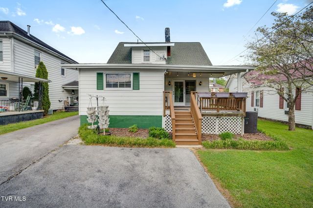 322 Carolina Avenue, Erwin, TN 37650