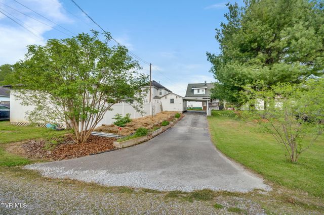 322 Carolina Avenue, Erwin, TN 37650