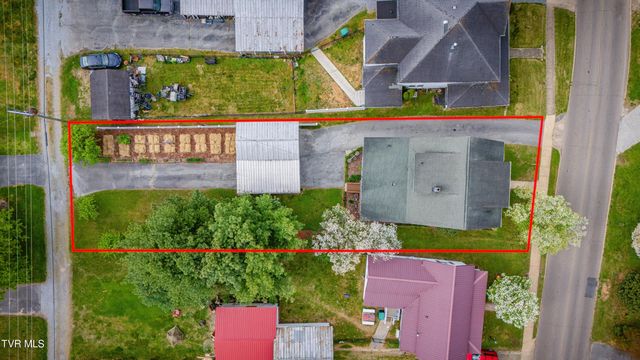 322 Carolina Avenue, Erwin, TN 37650