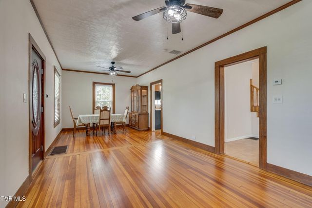322 Carolina Avenue, Erwin, TN 37650