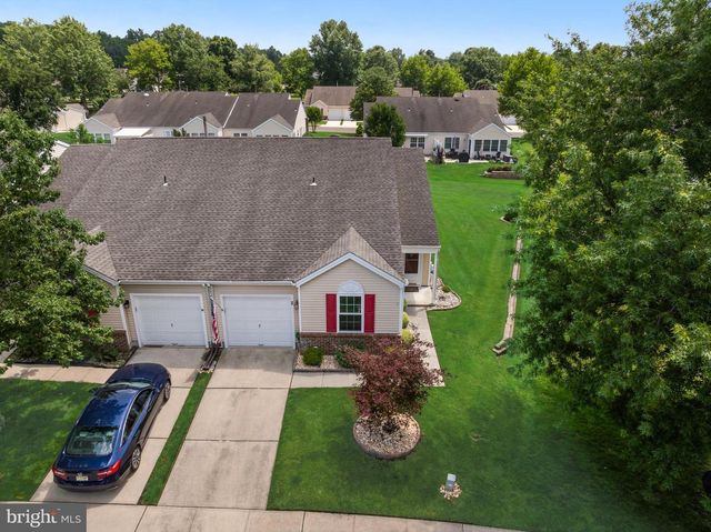 2 CLIFFORD DR, Mount Laurel, NJ 08054