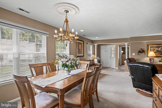 2 CLIFFORD DR, Mount Laurel, NJ 08054