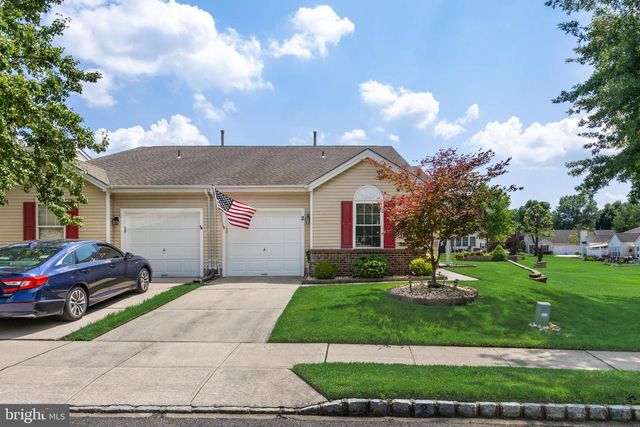 2 CLIFFORD DR, Mount Laurel, NJ 08054