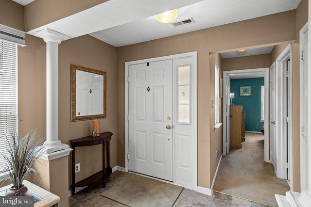 2 CLIFFORD DR, Mount Laurel, NJ 08054