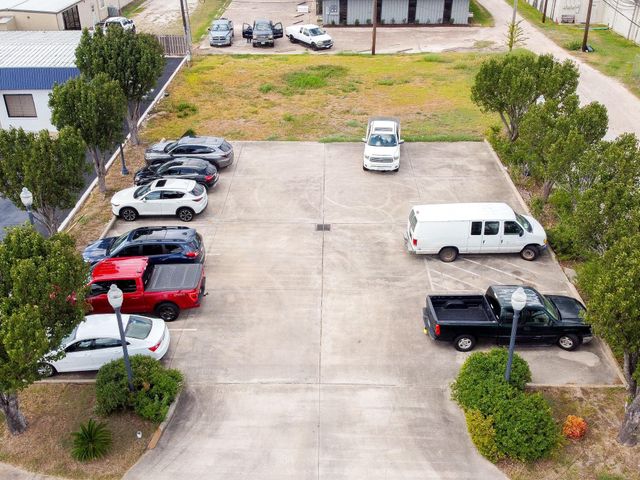 2408-2409 S Park Avenue, Pearland, TX 77581