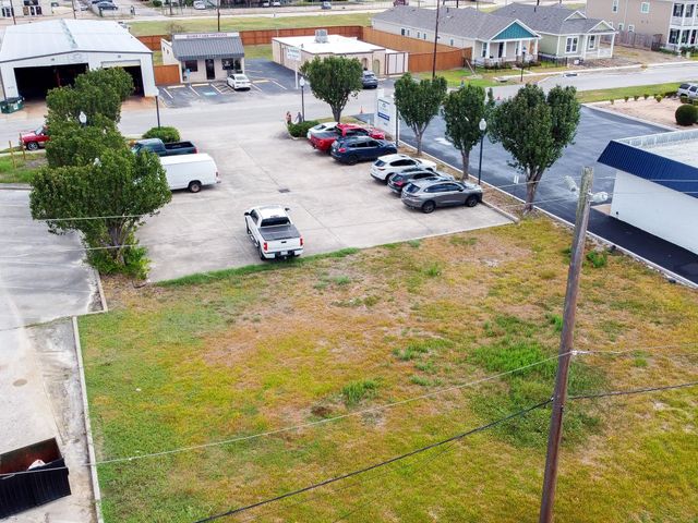 2408-2409 S Park Avenue, Pearland, TX 77581
