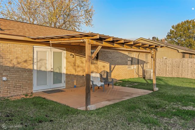 2214 Kirby Smith Drive, Bossier City, LA 71112