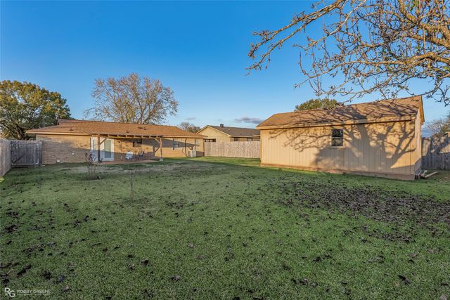 2214 Kirby Smith Drive, Bossier City, LA 71112