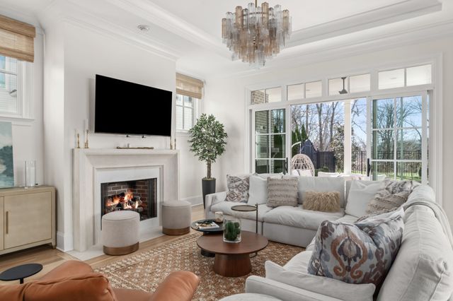 155 Splendor Ridge Dr, Franklin, TN 37064