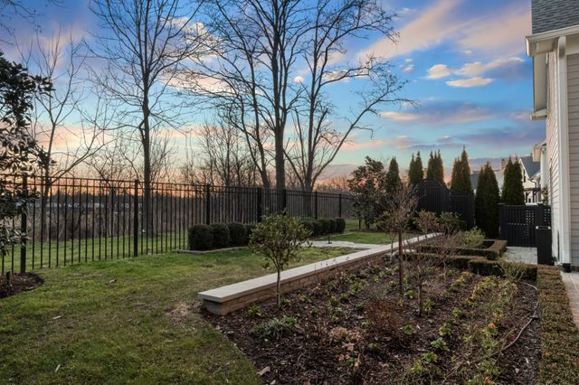 155 Splendor Ridge Dr, Franklin, TN 37064