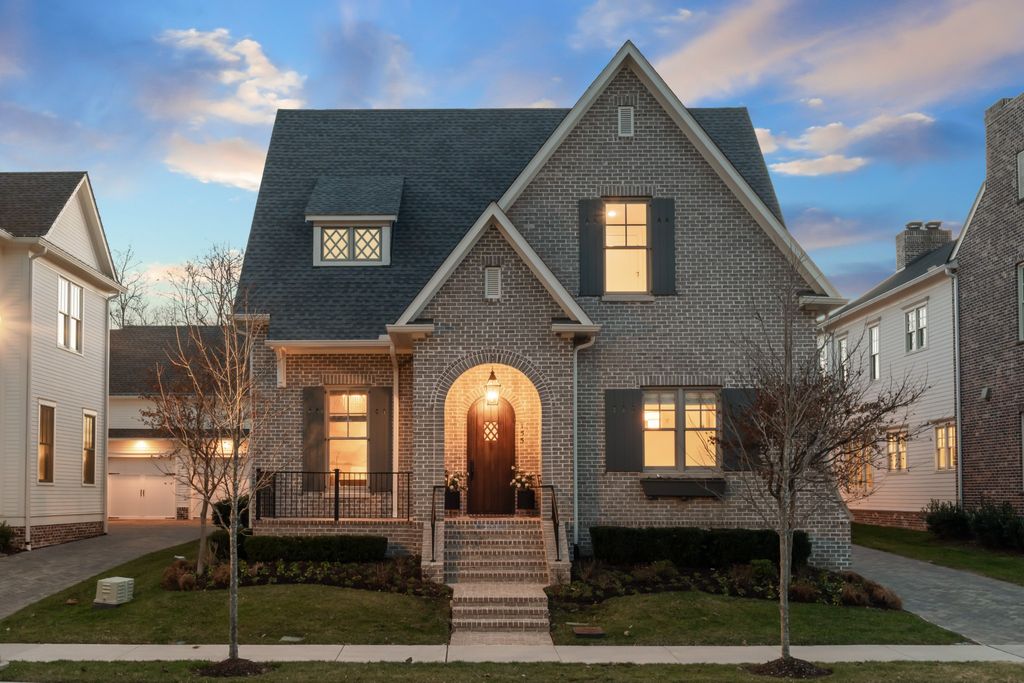 155 Splendor Ridge Dr, Franklin, TN 37064