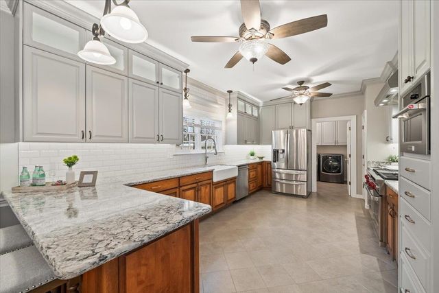 2395 KIRBY RD, Memphis, TN 38119