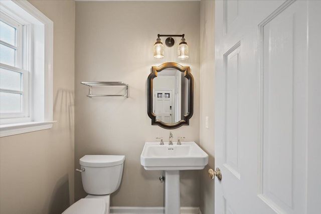 2395 KIRBY RD, Memphis, TN 38119