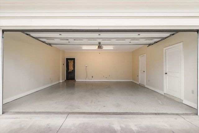 2395 KIRBY RD, Memphis, TN 38119