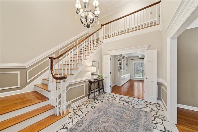 2395 KIRBY RD, Memphis, TN 38119