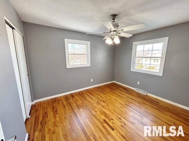 107 Park Lane Circle, Eldridge, IA 52748