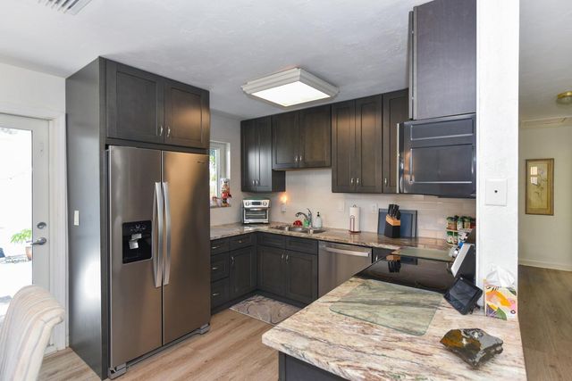 727 Bunker Road, West Palm Beach, FL 33405