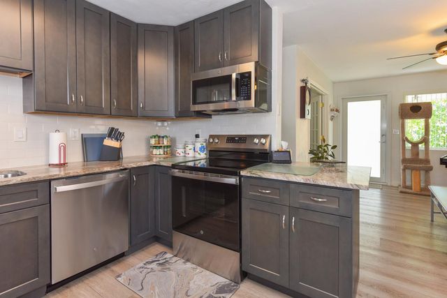 727 Bunker Road, West Palm Beach, FL 33405