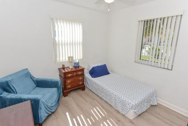 727 Bunker Road, West Palm Beach, FL 33405